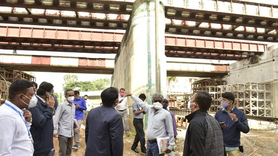 BBMP administrator Gaurav Gupta and commissioner N Manjunatha Prasad inspected pending road works in the city on Monday. Photo by special arrangement.