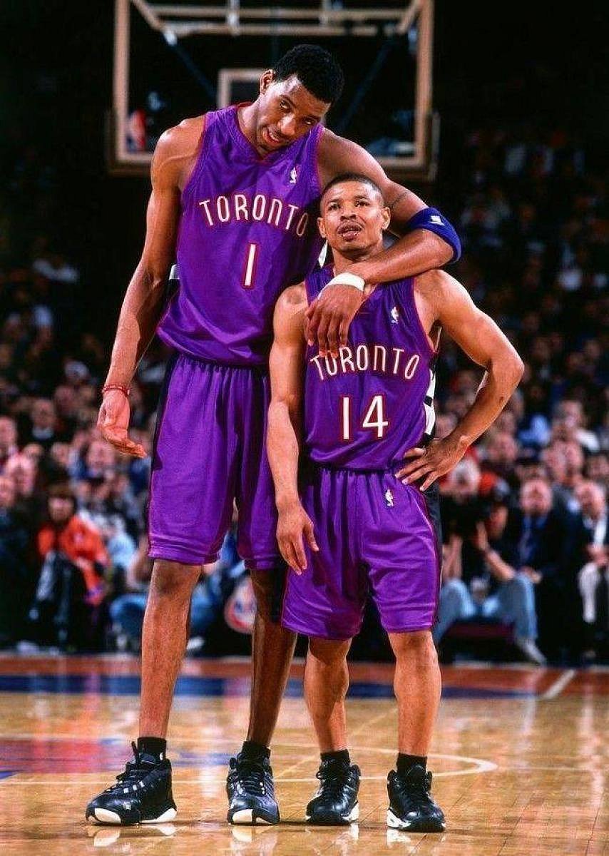 Muggsy Bogues (right). FACEBOOK