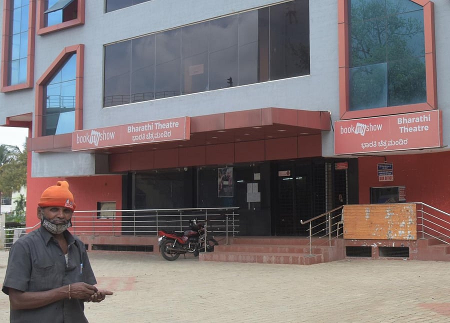Bharathi Theatre in T Dasarahalli was among the many cinema halls that remained shut on Thursday. DH PHOTO/B H SHIVAKUMAR