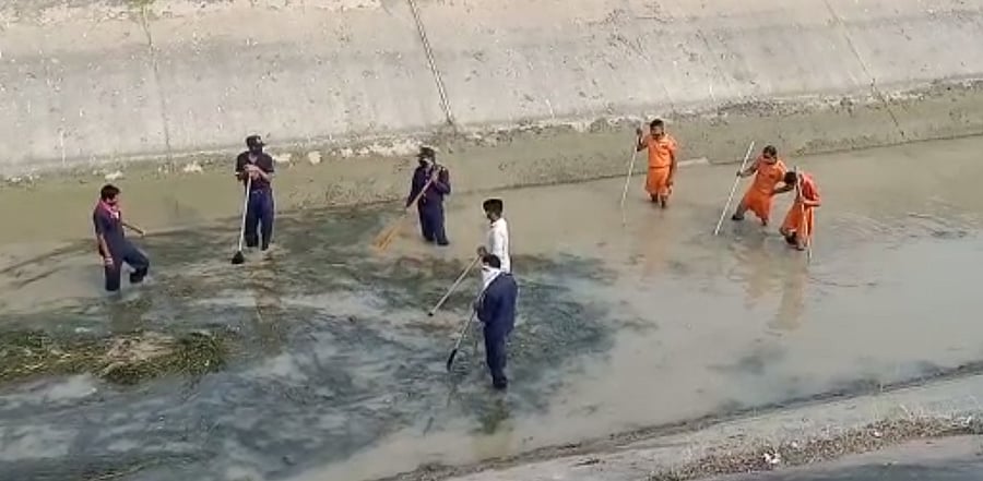 The search operation was launched after CID requested the Sardar Sarovar Narmada Nigam Ltd to stop water supply to empty the canal. Credit: Screenshot/special arrangement.