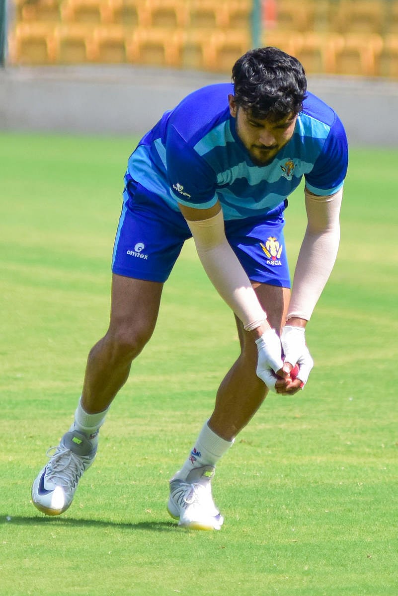 Karnataka batsman Manish Pandey during an optional practice session at the M Chinnaswamy Stadium in Bengaluru on Thursday. DH Photo/ S K Dinesh