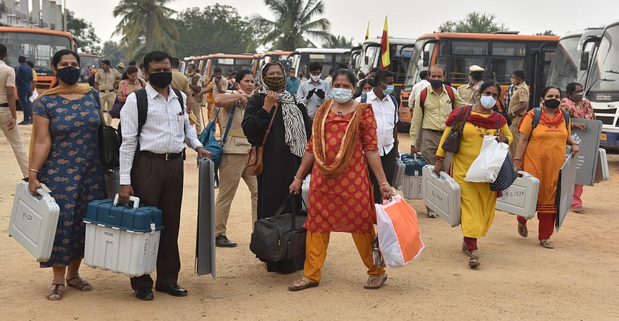 Officials revealed that the polling, by and large, has been peaceful with no technical glitches and no untoward incidents. Credit: DH Photo