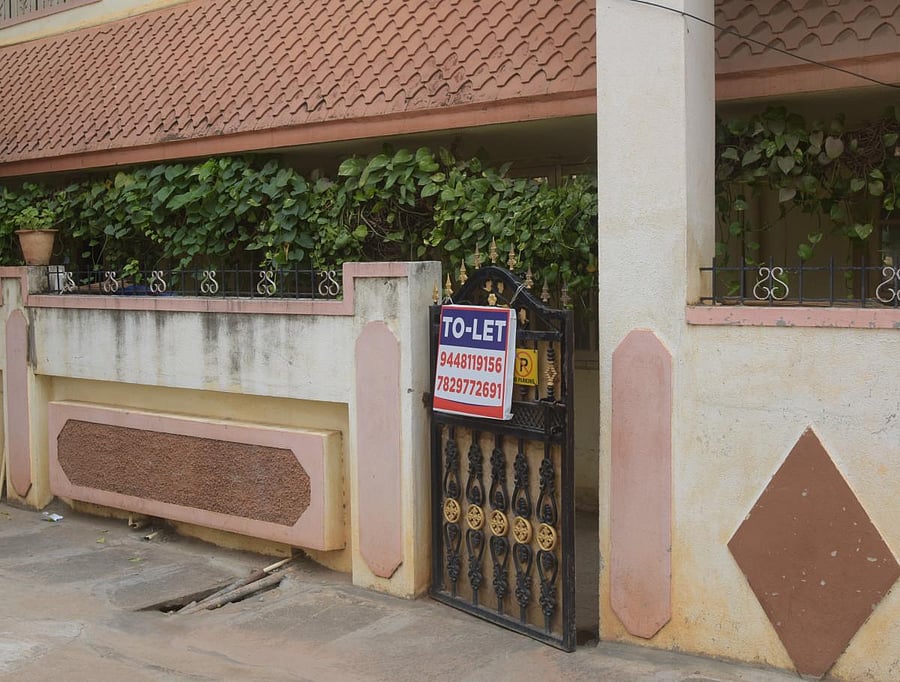New tenants want to pay less rent since the pandemic. DH PHOTO BY B H Shivakumar
