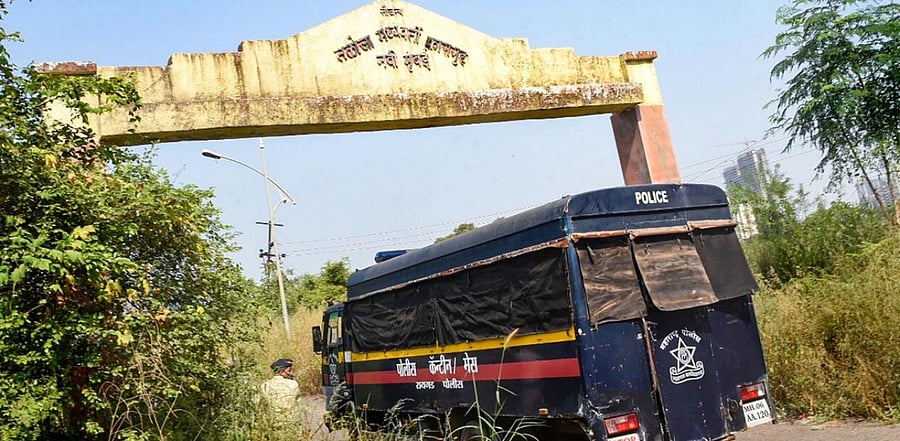 Republic Editor-in-Chief Arnab Goswami being shifted to Taloja Central Prison from Alibag, in Navi Mumbai. Credit: PTI.