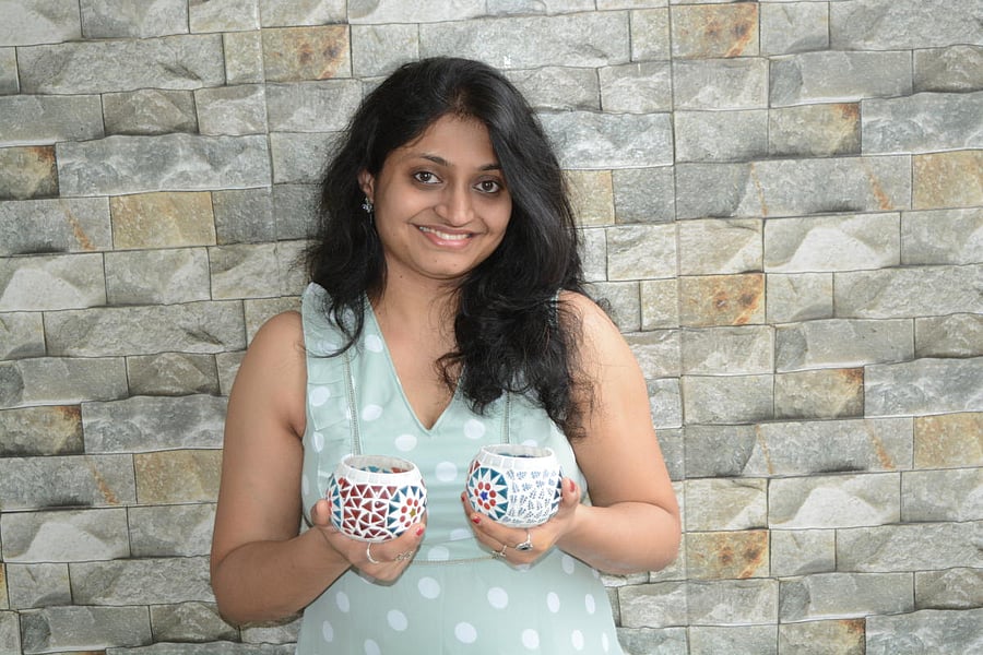 Anusha Pravas of Print My Moments specialises in mosaic diyas made in Jaipur.