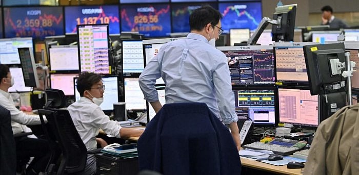 In Europe, London dropped 0.9 per cent at the close, while Frankfurt was essentially unchanged and Paris gained 0.2 per cent. Credit: AFP Photo