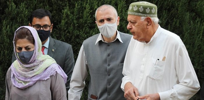 Members of People's Alliance for Gupkar Declaration Farooq Abdullah, Mehbooba Mufti, Omar Abdullah and others during a press conference after their meeting, at Bathindi in Jammu, Saturday, Nov. 7, 2020. Credit: PTI Photo