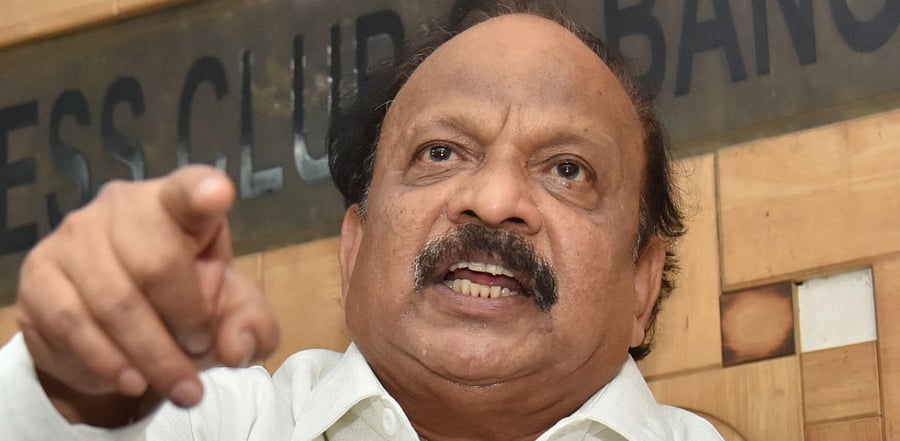 Former MLA Roshan Baig. Credit: DH Photo