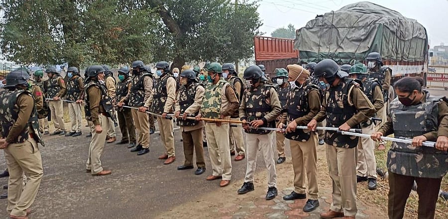 The farmers, who are protesting against the Centre’s three new farm laws, will reach Delhi on Nov. 26 through five highways connecting the national capital as part of the 'Delhi Chalo’ march call. Credit: PTI Photo