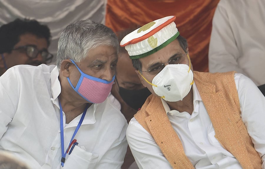 Congress leader and WBPCC chief Adhir Ranjan Chowdhury and Leader of the opposition West Bengal Legislative Assembly Abdul Mannan. Credit: PTI Photo