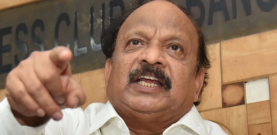 Former Minister Roshan Baig. Credit: DH Photo