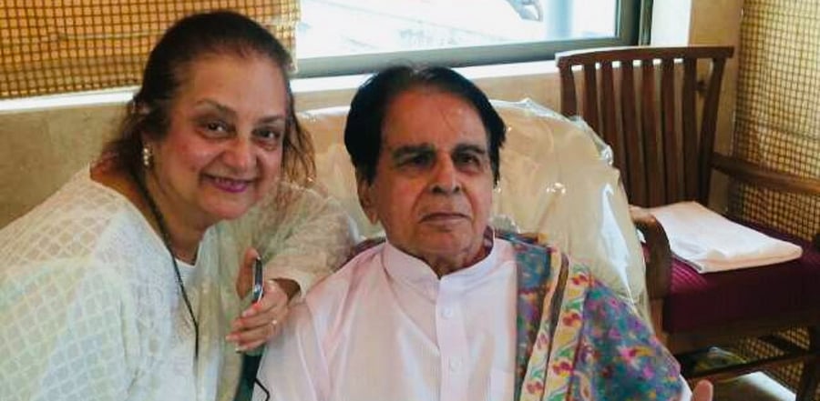 Saira Bano and Dilip Kumar. Credit: Twitter/@TheDilipKumar