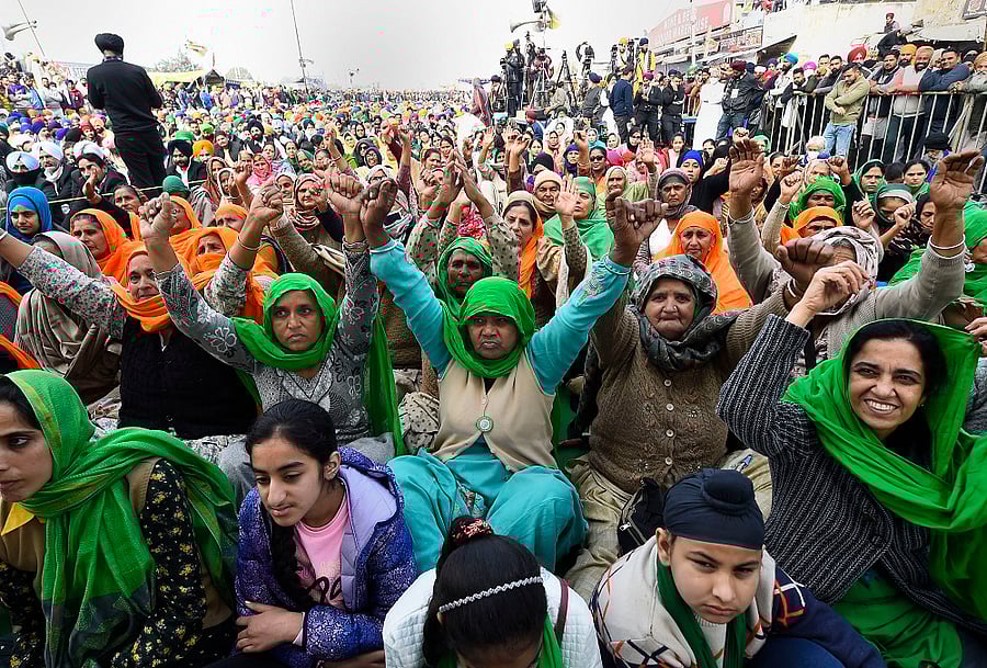 Women protest at Singhu border during farmers agitation. Credit: PTI Photo
