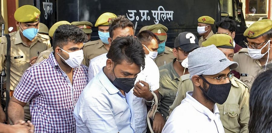 Police produce journalist Siddique Kappan and three others, suspected to have links with the Popular Front of India and its affiliate, to a court in Mathura. Credit: PTI file photo.