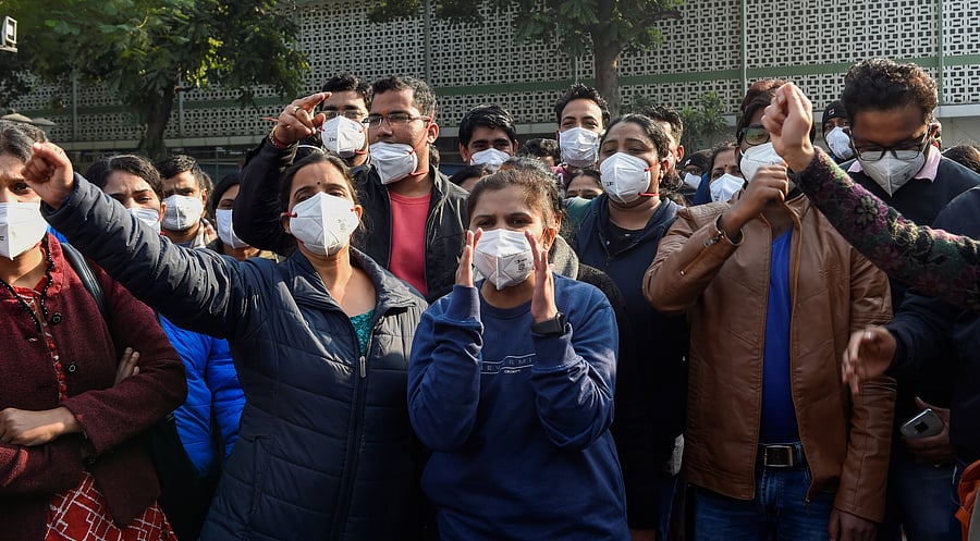 Members of AIIMS Nurses Union during their indefinite strike over their long-pending demands, including those concerning the Sixth Central Pay Commission and against contractual appointments. Credit: PTI Photo
