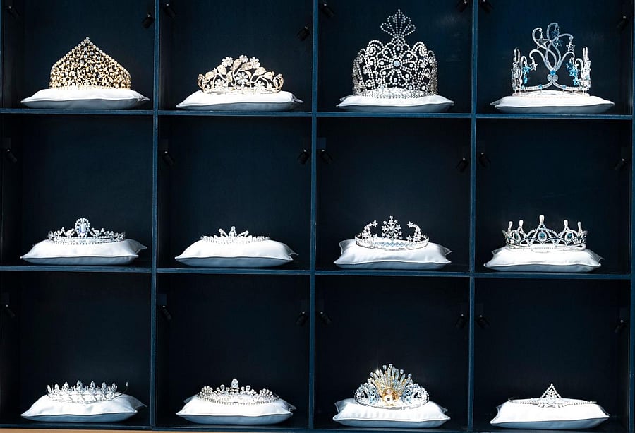 Tiaras made of crystals are displayed at the Swarovski Crystal Worlds (Kristallwelten) museum, near the plant of Austrian crystal glass manufacturer Swarovski in Wattens, Austria. Credit: AFP photo.