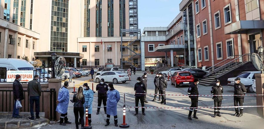 Police cordon off the area in front of the privately-run Sanko University Hospital in Gaziantep after nine patients, all infected with Covid-19, died in a fire. Credit: AFP.