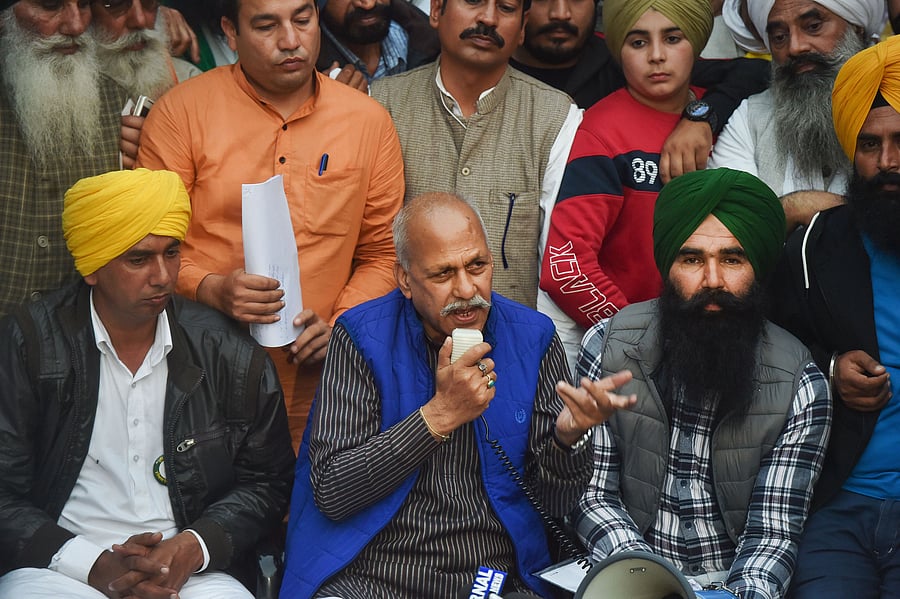 Madhya Pradesh-based farmer leader Shiv Kumar Kakkaji (Centre). Credit: PTI File Photo
