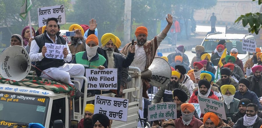 The apex court slammed the Centre and asked, "What is going on? States are rebelling against your laws." Credit: AFP Photo