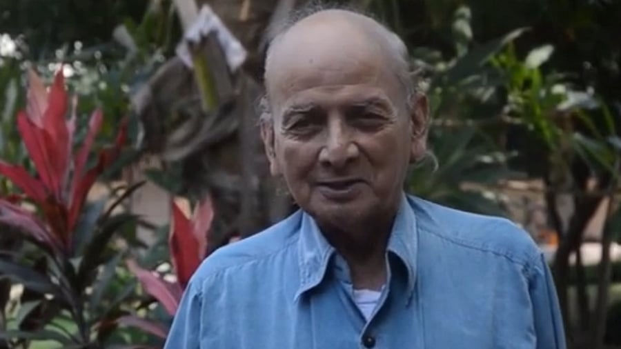 Renowned astrophysicist Shashikumar Madhusudan Chitre. Credit: Youtube Screengrab/Space Geeks Mumbai