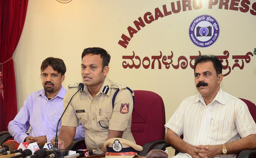 City Police Commissioner N Shashi Kumar speaks during meet the press, organised by DK Working Journalists' Association, at Press Club in Mangaluru. Credit: DH Photo
