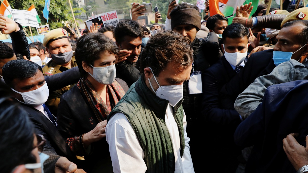 Congress party leaders Rahul Gandhi and Priyanka Gandhi along with supporters attend a protest against new farm laws, in New Delhi. Credit: Reuters Photo