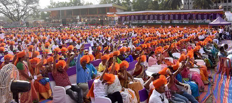 The members of the Bharatiya Janata Party take part in the Janasevak Samavesha held at Belagavi on Sunday. Credit: DH Photo