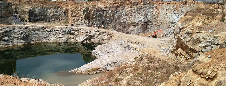 One of the mining areas in Bebi Betta, Pandavapura taluk, Mandya district. DH PHOTO