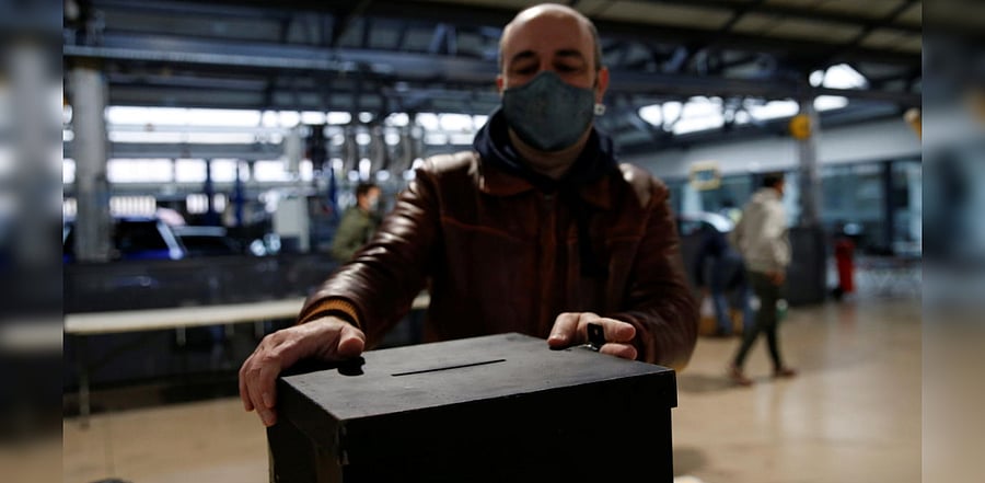 Preparations for Portugal's presidential election amid pandemic peak, in Lisbon. Credit: Reuters Photo 