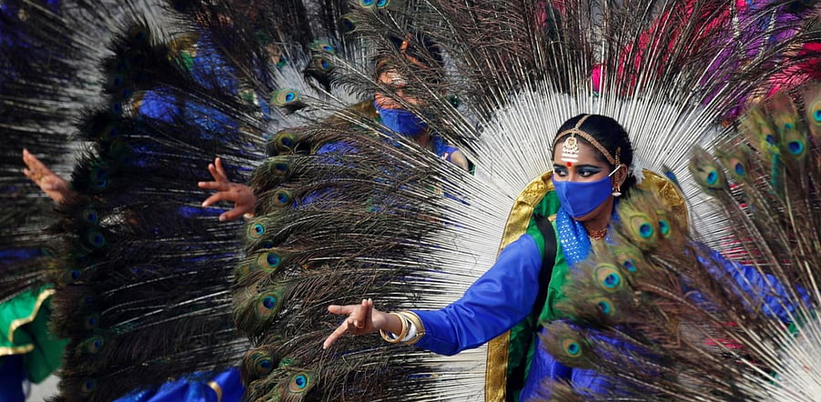 Dancers perform during the full dress rehearsal for the Republic Day parade in New Delhi. Credit: Reuters. 
