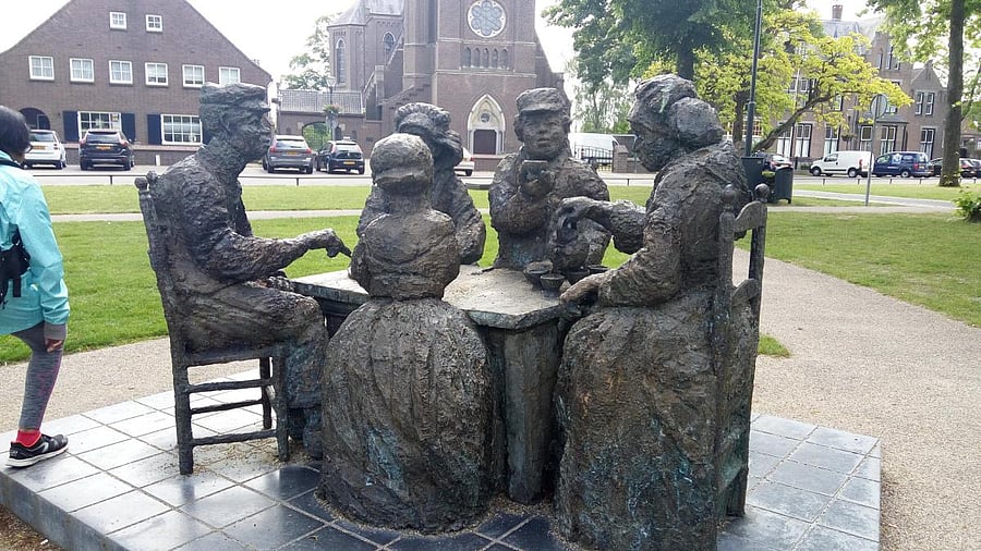 The Potato Eaters sculpture