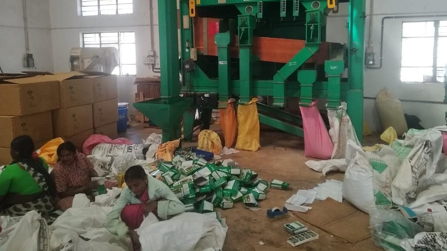 Launched during the Covid-19 lockdown, the seed portal has already sold Rs 60 lakh worth seeds of over 60 different varieties of 20 vegetables and an equal number of flowers. Credit: DH Photo