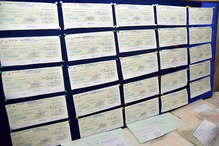 The gang created fake DDs and wanted to encash them for a discount with DD and cheque discount agents, jewellers and pawn brokers. Credit: DH Photo
