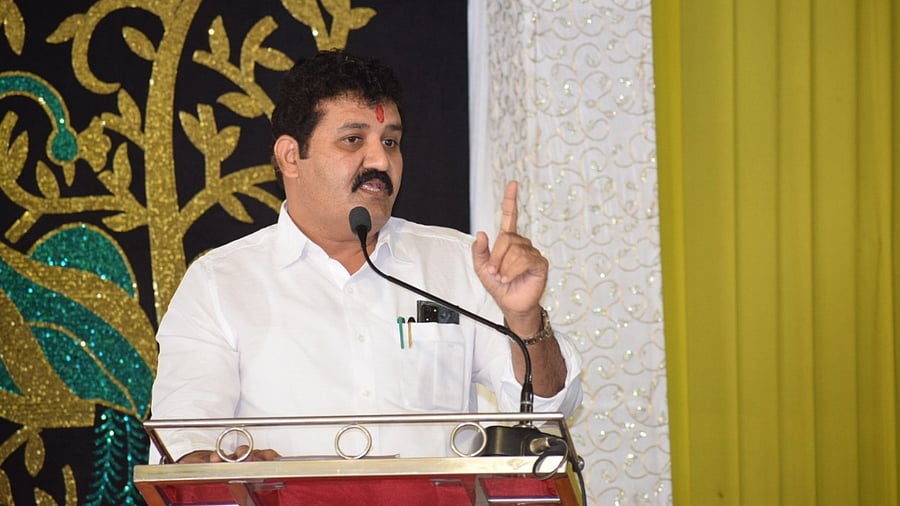 Maharashtra Forest Minister Sanjay Rathod. Credit: Twitter/@SanjayDRathods