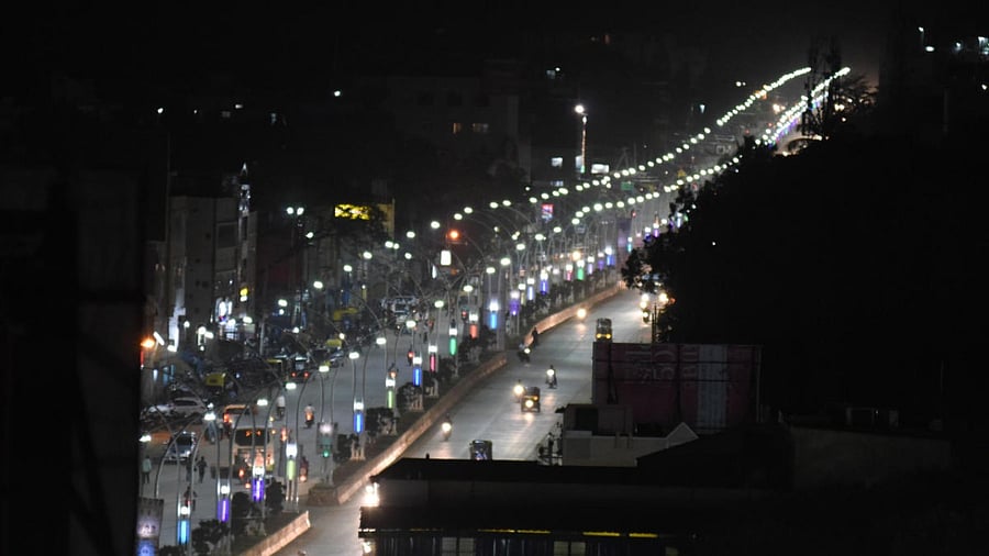 The project to replace all streetlights with LEDs in the 10 city corporations was approved in March 2018. Credit: DH File Photo