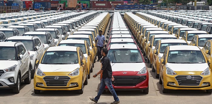 Gadkari further clarified that the policy won't be applicable for vintage cars. Credit: PTI Photo