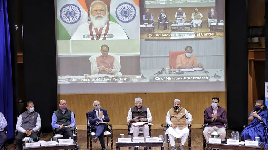 The agreement was signed by Jal Shakti Minister Gajendra Singh Shekhwat, UP Chief Minister Yogi Adityanath and MP Chief Minister Shivraj Singh Chouhan. Credit: Twitter/@gssjodhpur.