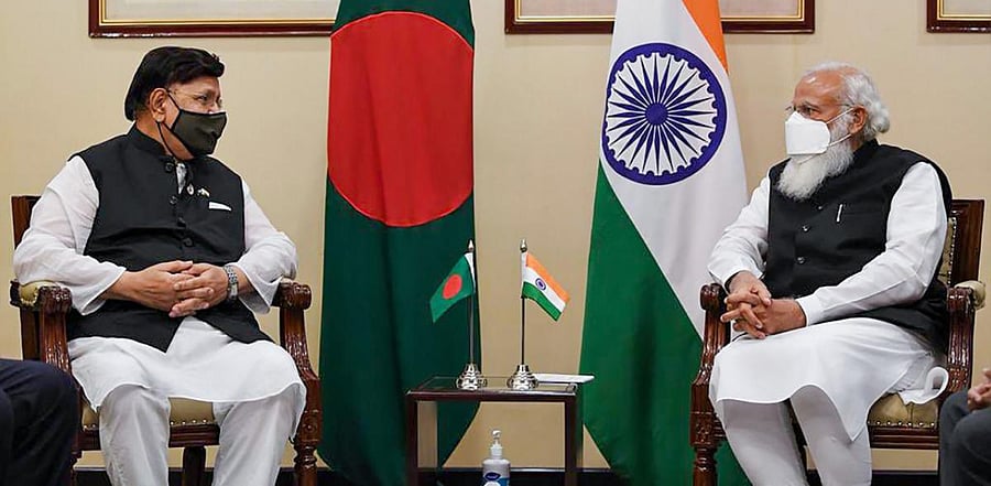 Foreign Minister of Bangladesh A.K. Abdul Momen calls on Prime Minister Narendra Modi in Dhaka. Credit: PTI photo.