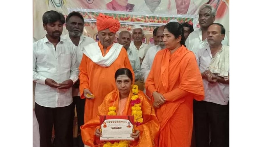 Neelalochana Taayi was on Monday appointed as head of Koraneshwar mutt in Khajuri village of Aland taluk in Kalaburagi district. Credit: DH Special arrangement