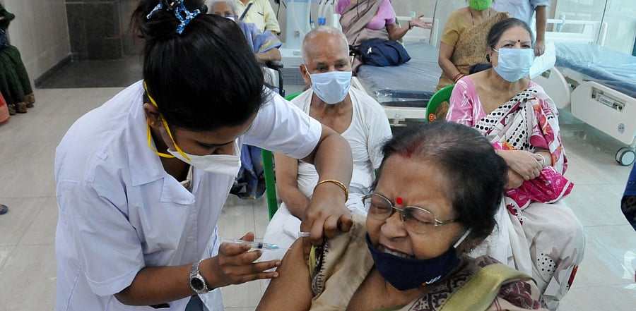 India's cumulative recoveries stand at 1,15,69,241 with 44,202 recoveries being registered in a day. Credit: PTI Photo