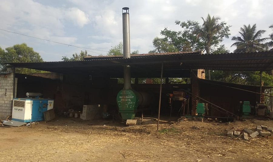 An Aalemane which has stalled operations in Mandya. DH File Photo