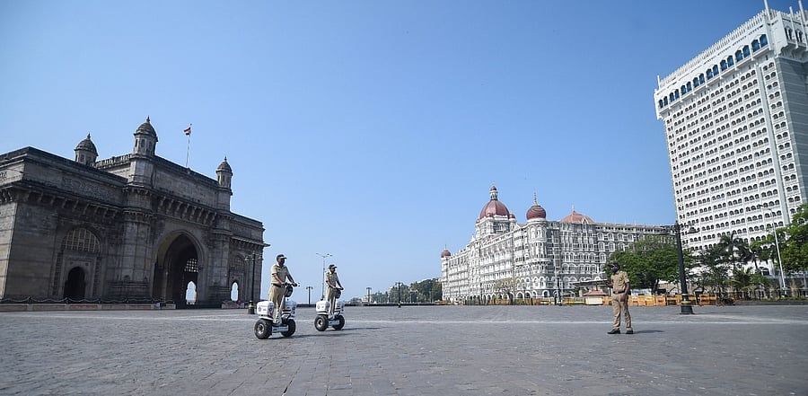 Weekend lockdown in Mumbai. Credit: PTI Photo