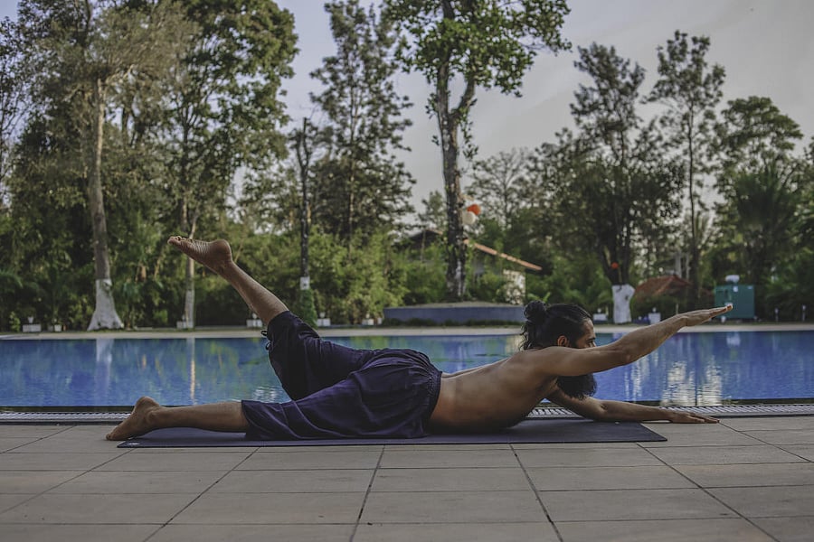 Shalabasana variation