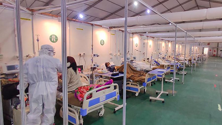 COVID-19 patients undergo treatment at DRDO's Sardar Vallabhbhai Patel Covid Hospital, in New Delhi. Credit: PTI File Photo