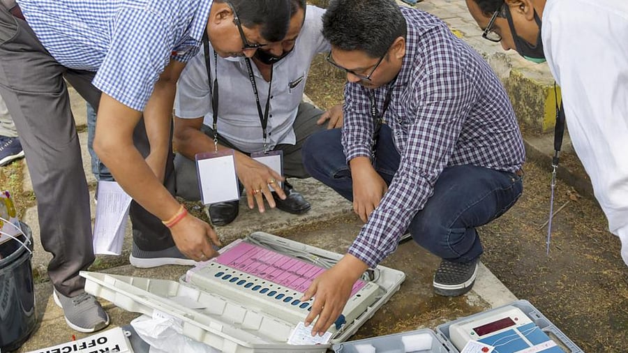 <div class="paragraphs"><p>Polling officials check Electronic Voting Machines (EVMs). Image for representation only.&nbsp;</p></div>