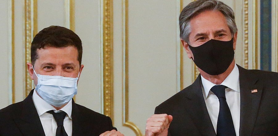 Blinken (R) meets Ukrainian President Volodymyr Zelensky. Credit: AP Photo