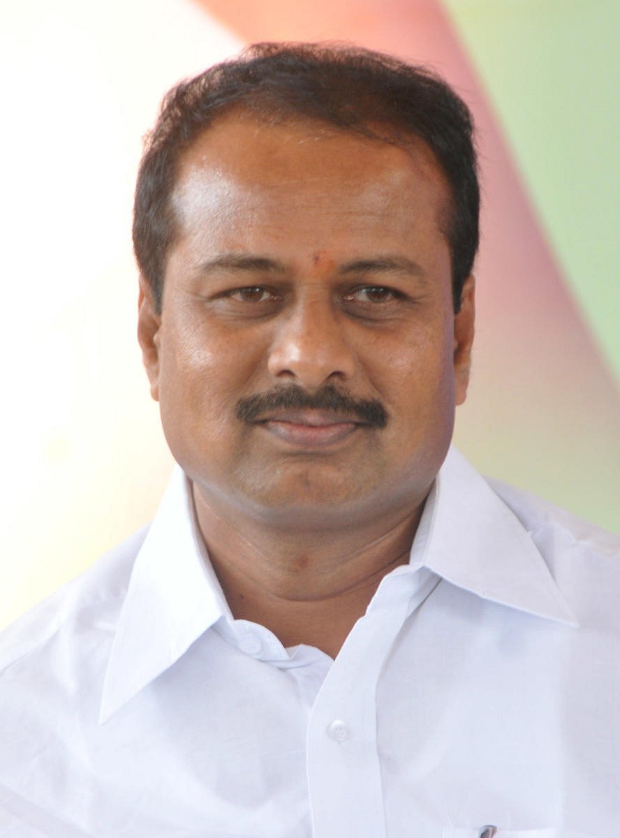 R Dhruvanarayan