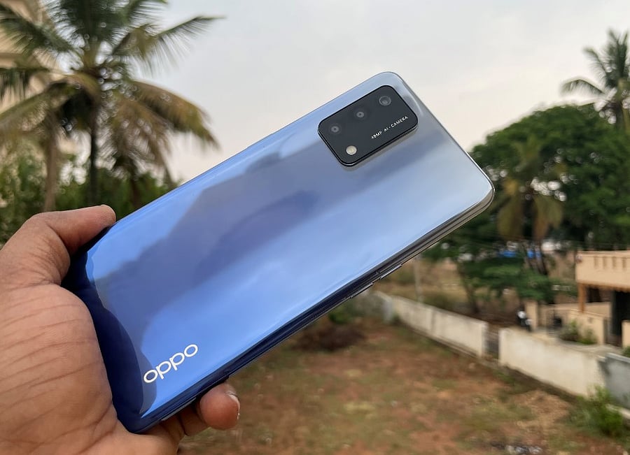 Oppo F19. Credit: DH Photo/KVN Rohit