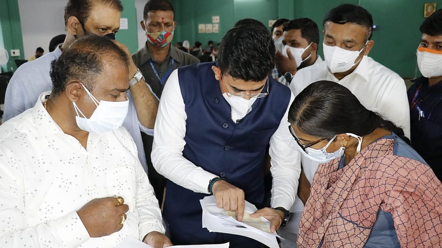 Tejasvi Surya at the BBMP South War Room. Credit: DH Photo