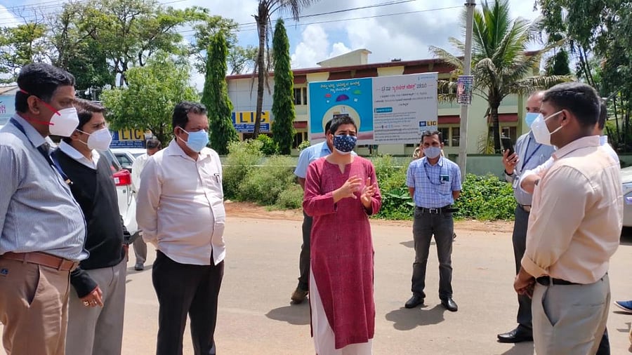Deputy Commissioner Charulata Somal speaks after launching the 'Namma Ward Corona Muktha Ward' and 'Namma Grama Corona Muktha Grama' initiatives in Madikeri.